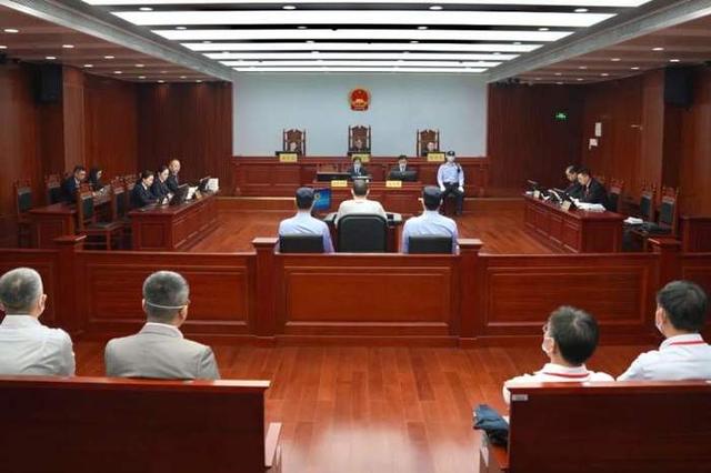 复旦大学教师姜文华杀害学院书记案一审开庭，择期进行宣判