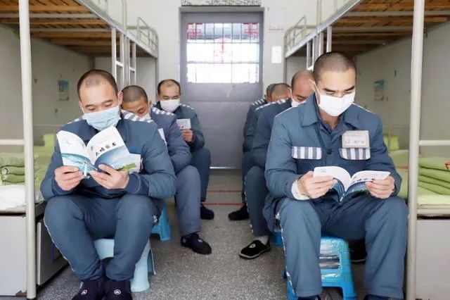 服刑人员收到家属的来信是什么心情？